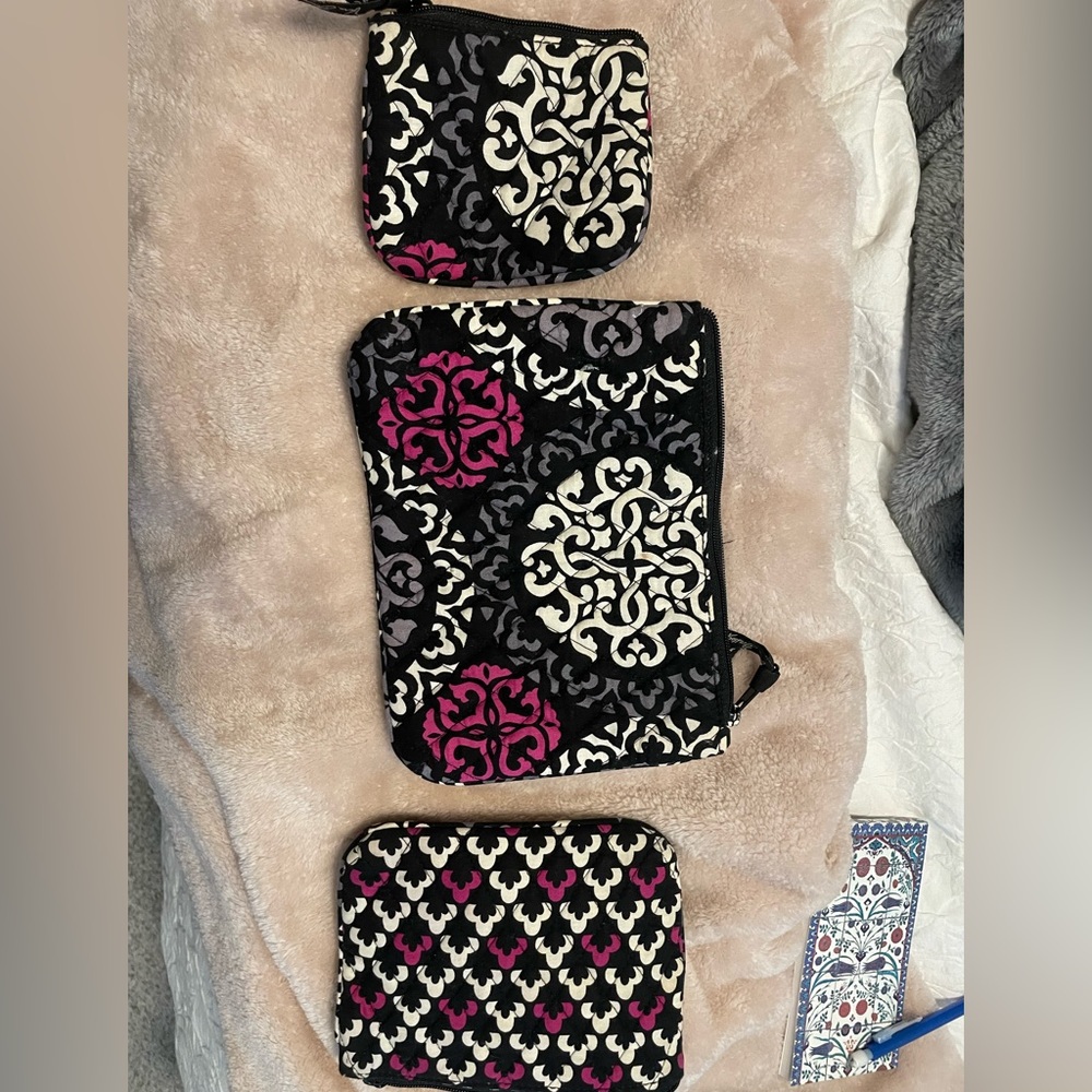 Vera Bradley toiletry set